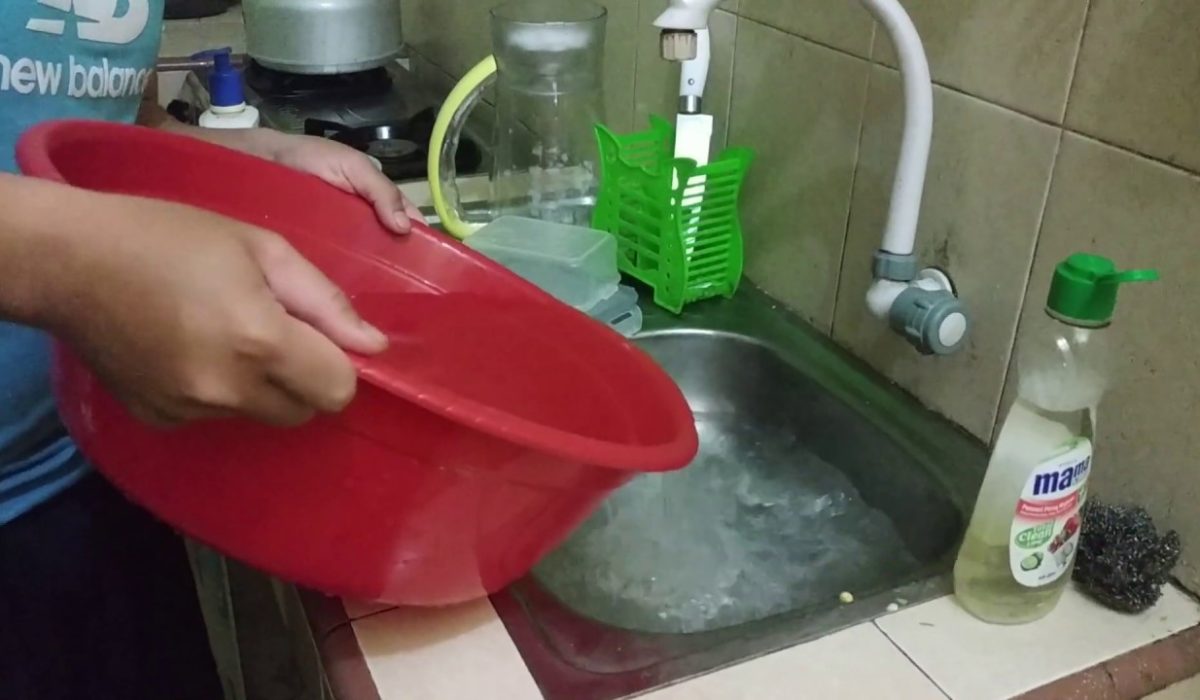 Tips atasi wastafel tersumbat